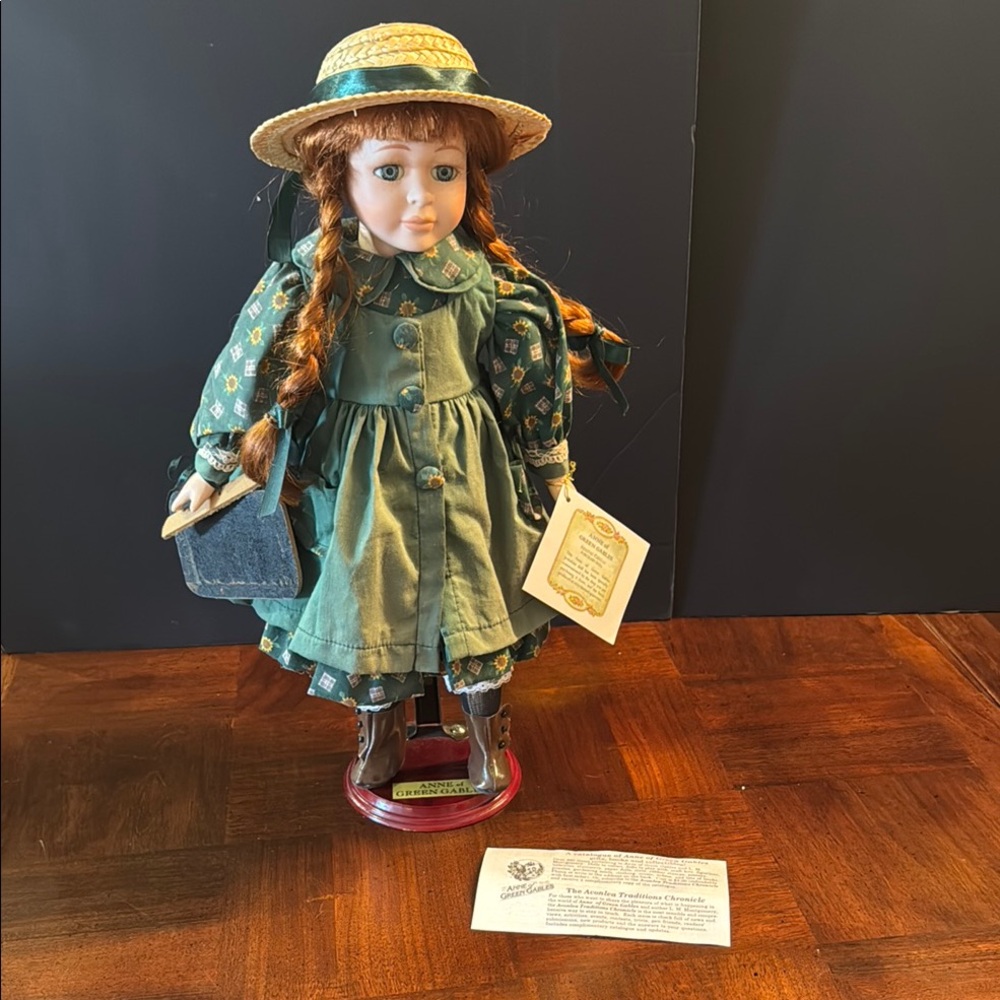 Anne of Green Gables Porcelain Doll Avonlea Traditions with Stand
